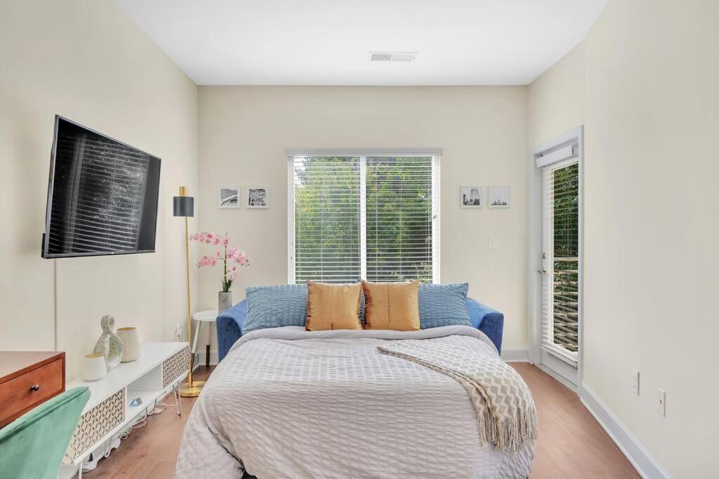 King Bed - Great Walkability To Restaurants Apartamento
